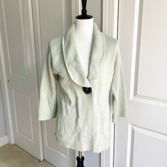 Willow Sage Green One Button 3/4 Sleeve Sweater Size Medium - Picture 1 of 4